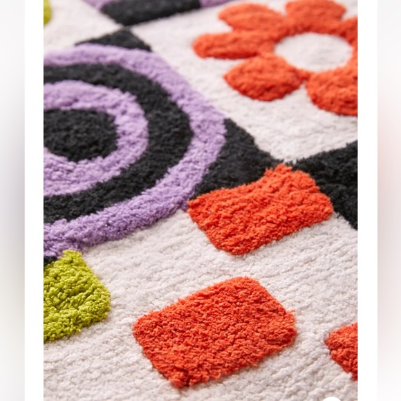 Urban Outfitters Happy Tufted Bath Mat NWT - Picture 2 of 7